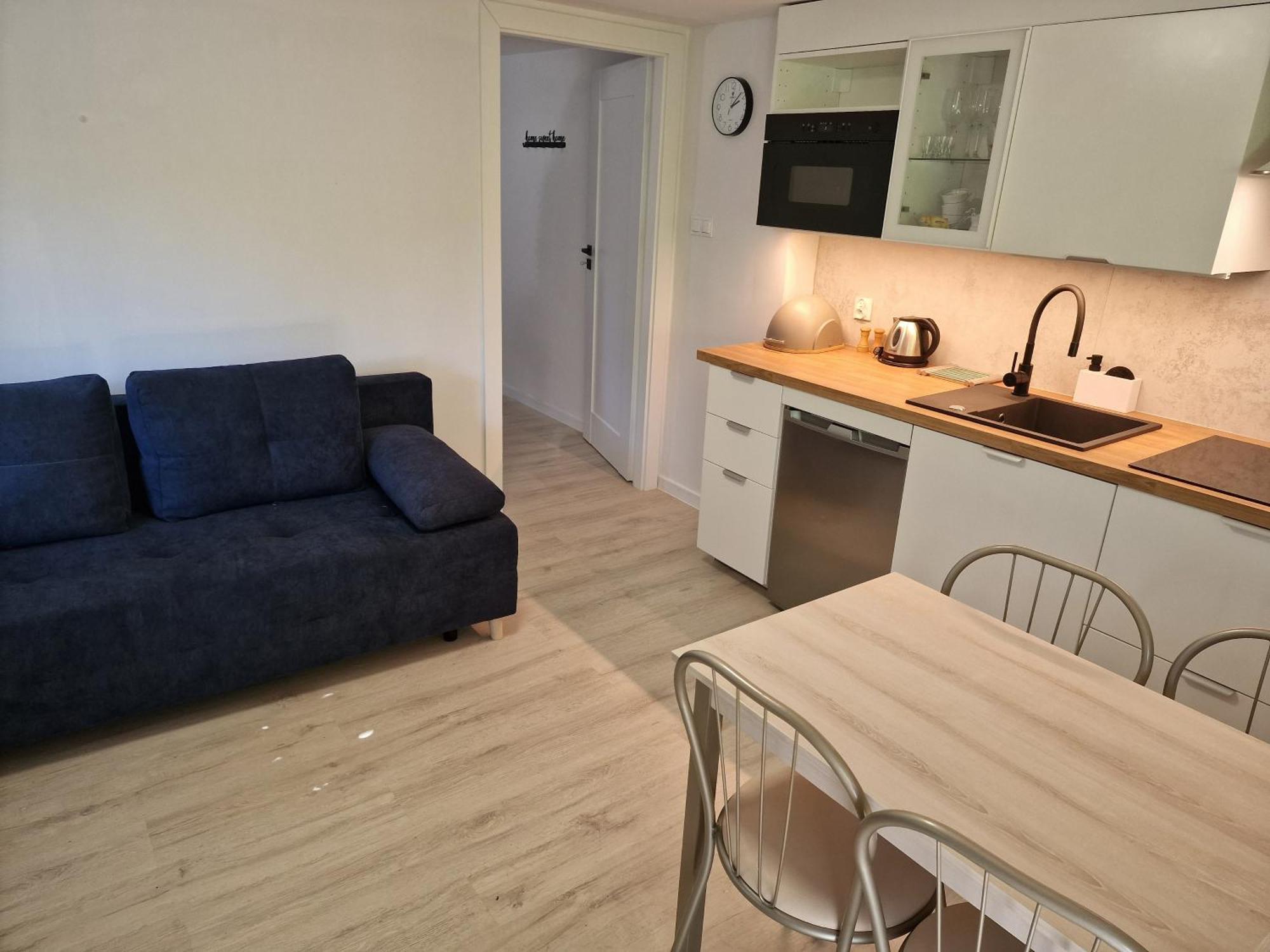 Victoria Homestay Leba